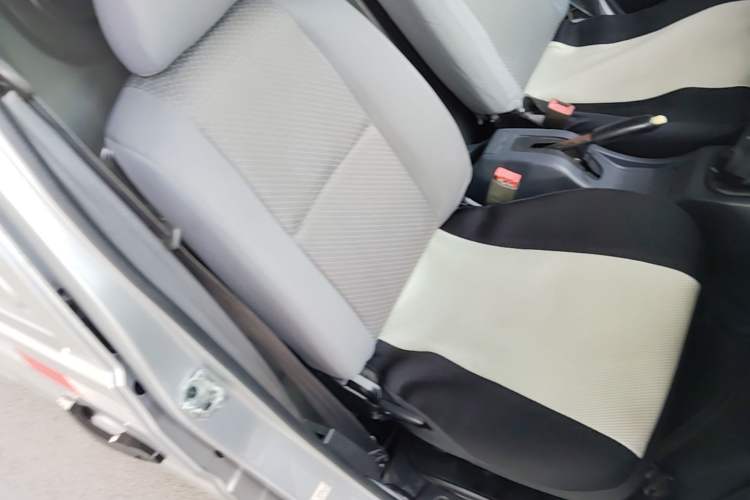 Used Jinbei Hiace X30 2020 1.5L Van Super-Enjoyment Model China VI Standard SWC15M Right Front Seat