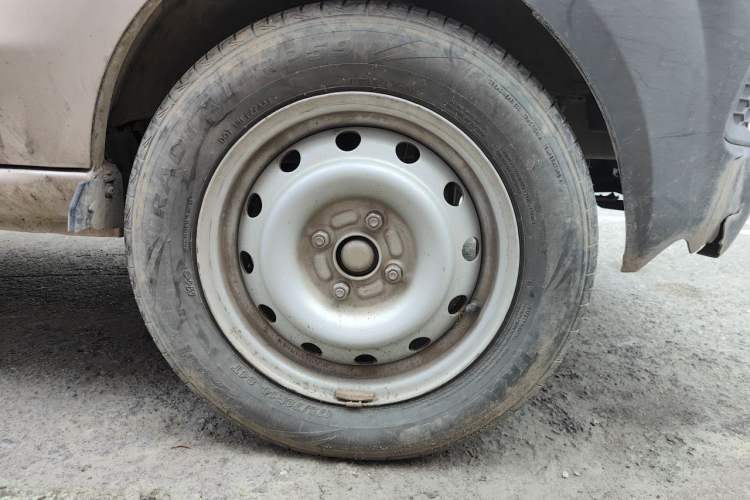Used Jinbei Hiace X30 2020 1.5L Van Super-Enjoyment Model China VI Standard SWC15M Right Front Wheel Hub
