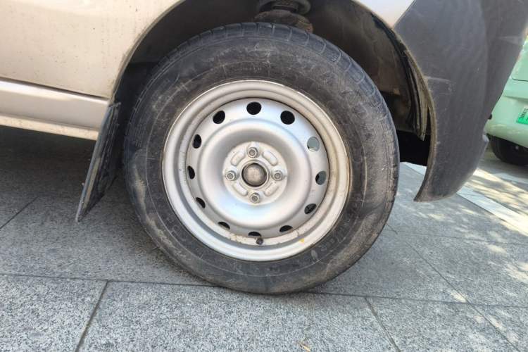 Used Jinbei Hiace X30 2020 1.5L Van Super-Enjoyment Model China VI Standard SWC15M Right Front Wheel Hub