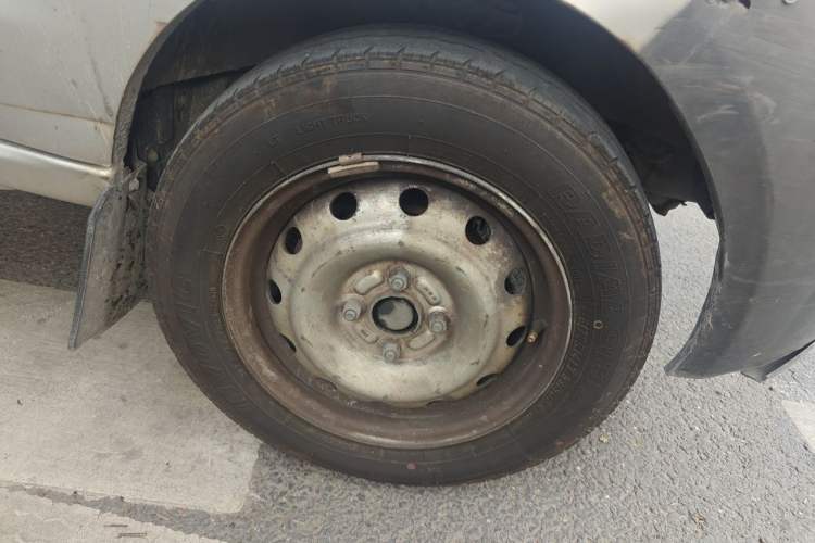 Used Jinbei Hiace X30 2020 1.5L Super-Comfortable Version China VI Standard SWC15M Right Front Wheel Hub