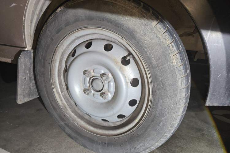 Used Jinbei Hiace X30 2020 1.5L Van Super-Enjoyment Model China VI Standard SWC15M Right Front Wheel Hub
