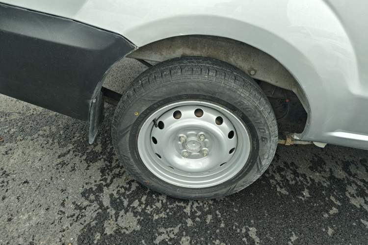 Used Jinbei Hiace X30 2020 1.5L Van Super-Enjoyment Model China VI Standard SWC15M Right Rear Wheel Hub