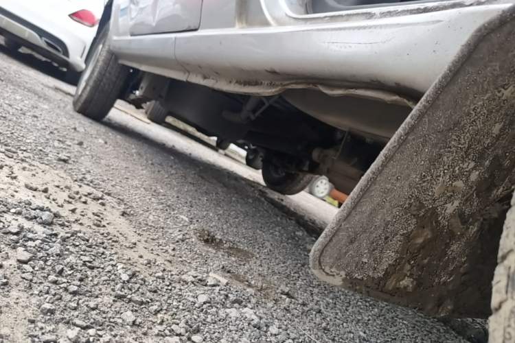 Used Jinbei Hiace X30 2020 1.5L Van Super-Enjoyment Model China VI Standard SWC15M Right Side Sill