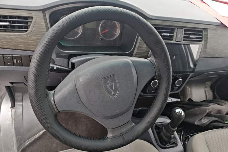 Used Jinbei Hiace X30 2020 1.5L Van Super-Enjoyment Model China VI Standard SWC15M Steering Wheel