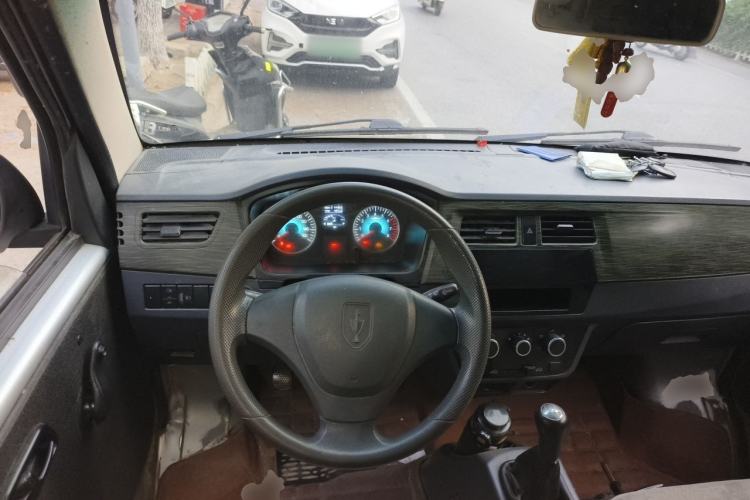 Used Jinbei Hiace X30 2020 1.5L Super-Comfortable Version China VI Standard SWC15M Steering Wheel