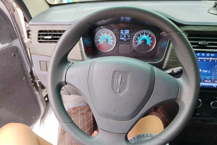 Used Jinbei Hiace X30 2020 1.5L Super-Comfortable Version China VI Standard SWC15M Steering Wheel
