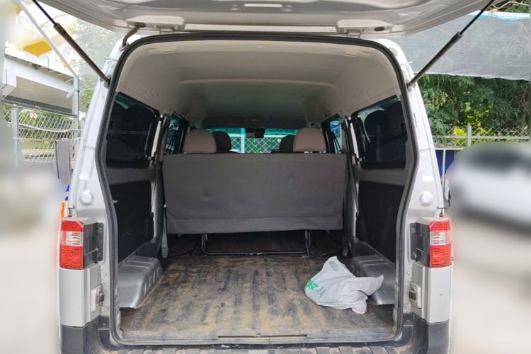 Used Jinbei Hiace X30 2020 1.5L Super-Comfortable Version China VI Standard SWC15M Trunk