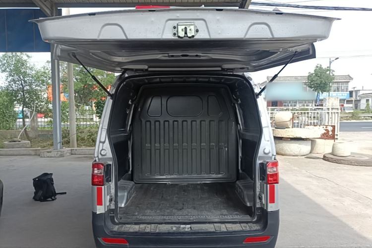 Used Jinbei Hiace X30 2020 1.5L Van Super-Enjoyment Model China VI Standard SWC15M Trunk