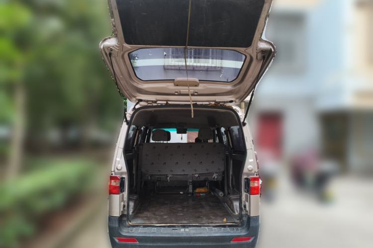 Used Jinbei Hiace X30 2020 1.5L Super-Comfortable Version China VI Standard SWC15M Trunk