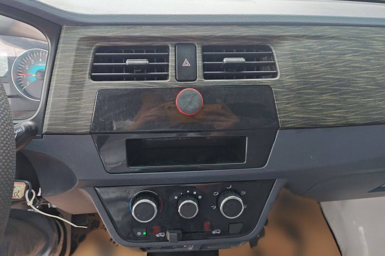 Used Jinbei Hiace X30 2020 1.5L Super-Comfortable Version China VI Standard SWC15M Audio And AC Panel