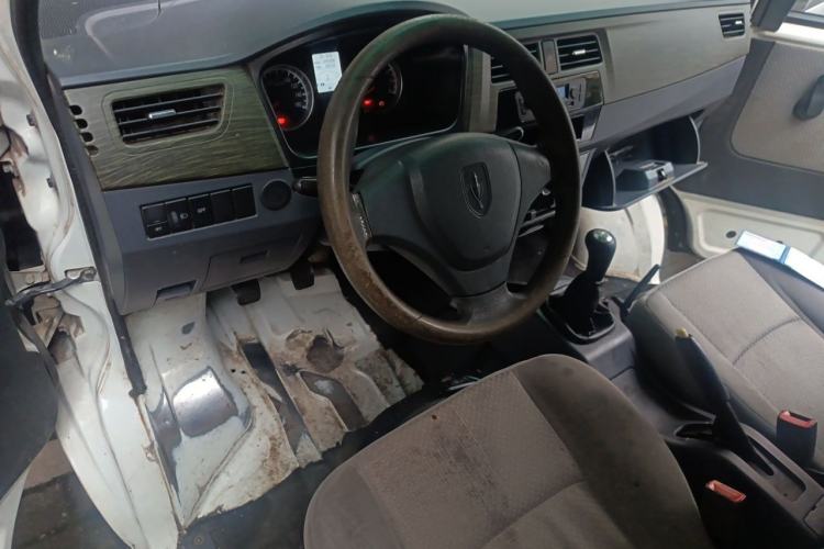 Used Jinbei Hiace X30 2020 1.5L Van Super-Enjoyment Model China VI Standard SWC15M Center Console