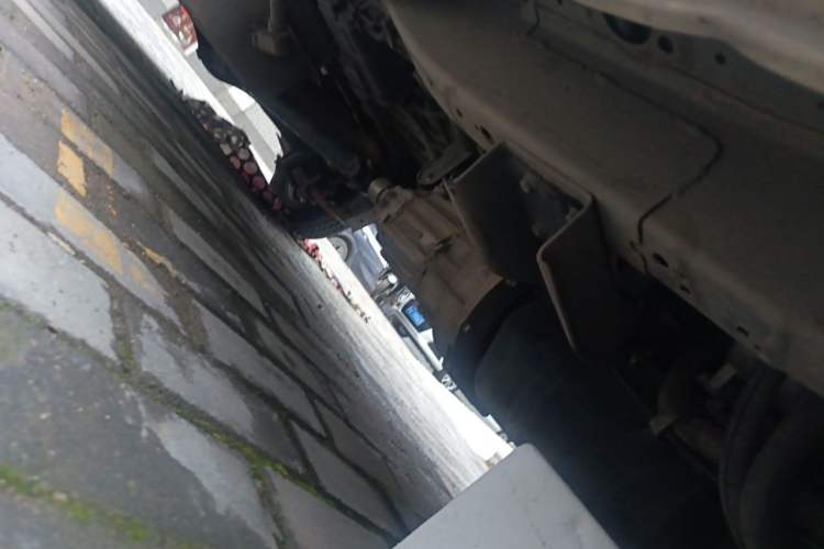 Used Jinbei Hiace X30 2020 1.5L Van Super-Enjoyment Model China VI Standard SWC15M Chassis Front Right