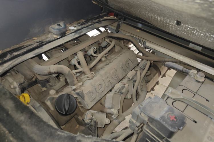 Used Jinbei Hiace X30 2020 1.5L Van Super-Enjoyment Model China VI Standard SWC15M Engine Bay
