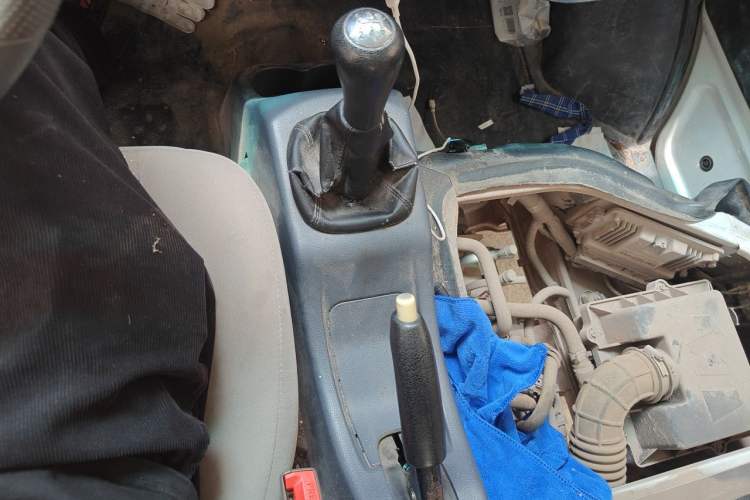 Used Jinbei Hiace X30 2020 1.5L Super-Comfortable Version China VI Standard SWC15M Gear Lever