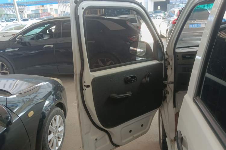 Used Jinbei Hiace X30 2020 1.5L Super-Comfortable Version China VI Standard SWC15M Left Front Door Interior