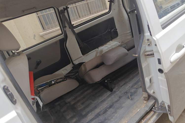 Used Jinbei Hiace X30 2020 1.5L Super-Comfortable Version China VI Standard SWC15M Left Rear Seat