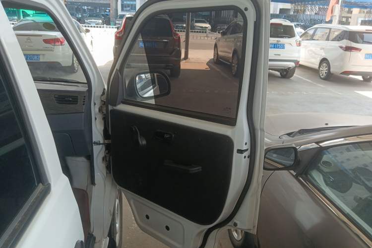 Used Jinbei Hiace X30 2020 1.5L Super-Comfortable Version China VI Standard SWC15M Right Front Door Interior