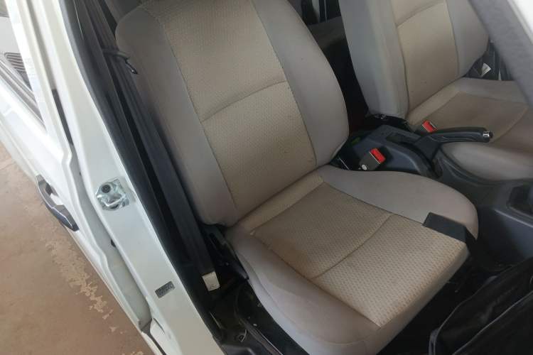 Used Jinbei Hiace X30 2020 1.5L Super-Comfortable Version China VI Standard SWC15M Right Front Seat