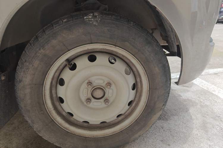 Used Jinbei Hiace X30 2020 1.5L Super-Comfortable Version China VI Standard SWC15M Right Front Wheel Hub