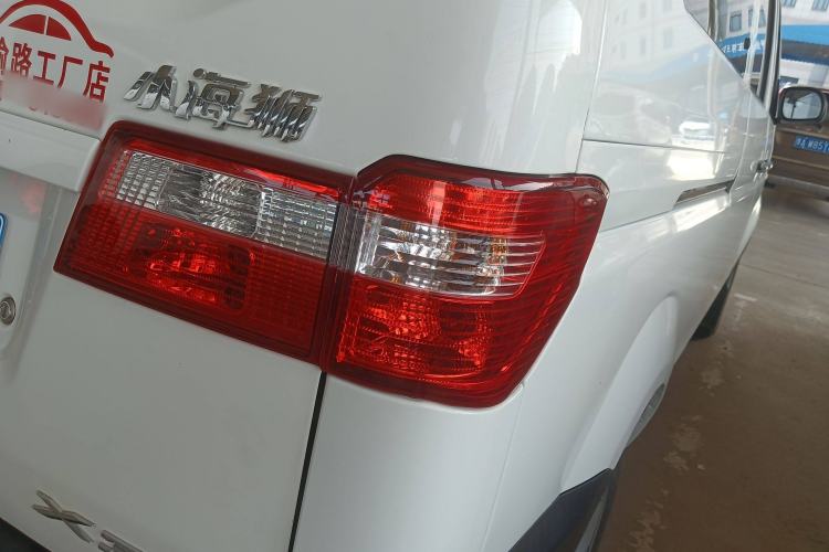 Used Jinbei Hiace X30 2020 1.5L Super-Comfortable Version China VI Standard SWC15M Right Rear Taillight