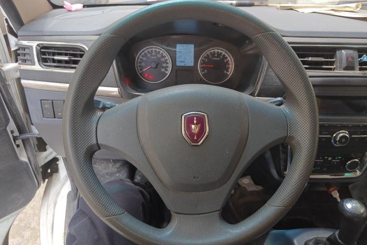 Used Jinbei Hiace X30 2020 1.5L Super-Comfortable Version China VI Standard SWC15M Steering Wheel