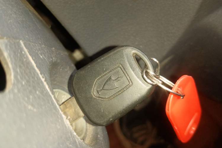 Used Jinbei Hiace X30 2020 1.5L Super-Comfortable Version China VI Standard SWC15M Vehicle Key