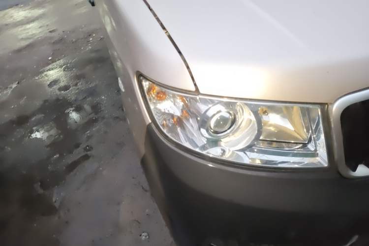 Used Jinbei Hiace X30 2020 1.5L Super-Comfortable Version China VI Standard SWC15M Right Front Headlight