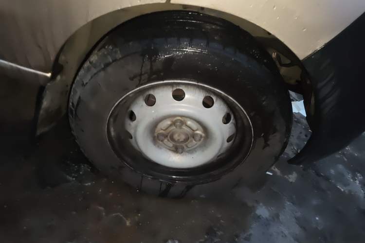 Used Jinbei Hiace X30 2020 1.5L Super-Comfortable Version China VI Standard SWC15M Right Front Wheel Hub