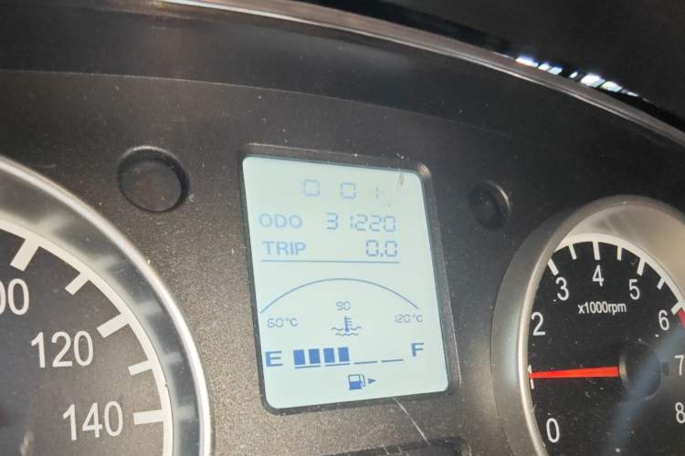 Used Jinbei Hiace X30 2021 1.5L Standard Version Air-Conditioner-Free Van China VI Emission Standard SWC15M Odometer Close Up
