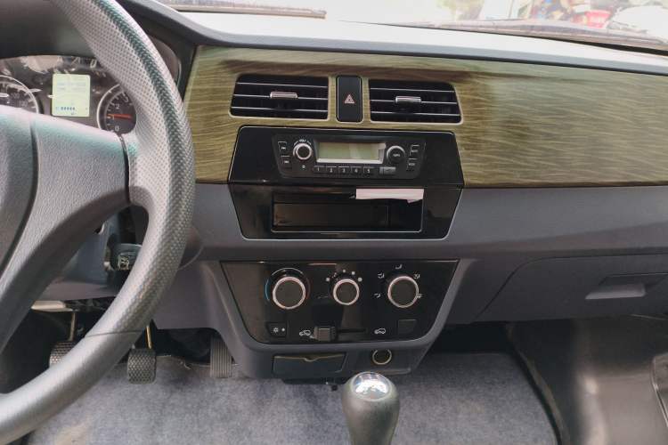 Used Jinbei Hiace X30 2021 1.5L Standard Version Air-Conditioning-Free Bus China VI Emission Standard SWC15M Audio And AC Panel