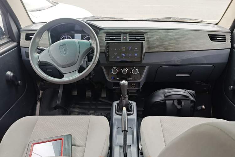 Used Jinbei Hiace X30 2021 1.5L Wealthy Edition Bus China VI Standard SWC15M Center Console
