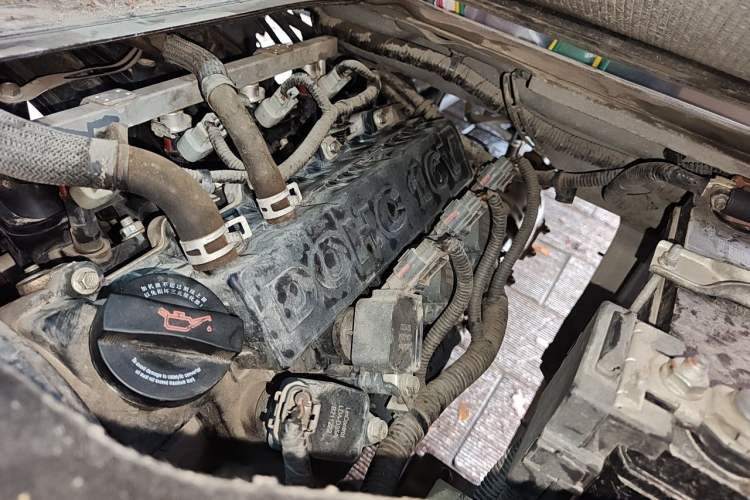 Used Jinbei Hiace X30 2021 1.5L Wealthy Single-Steaming Air-Conditioned Version Bus China VI Standard SWC15M Engine Bay Right