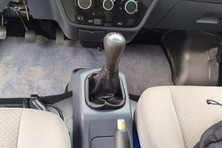 Used Jinbei Hiace X30 2021 1.5L Standard Version Air-Conditioning-Free Bus China VI Emission Standard SWC15M Gear Lever