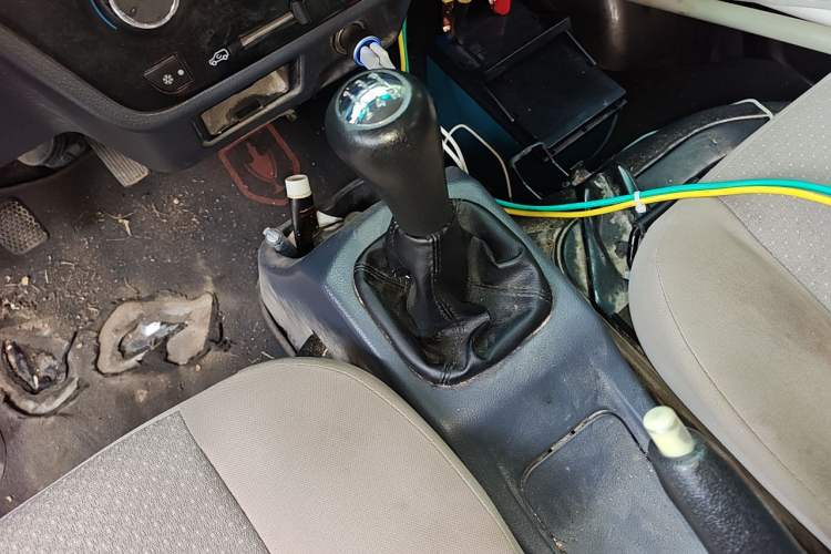 Used Jinbei Hiace X30 2021 1.5L Wealthy Single-Steaming Air-Conditioned Version Bus China VI Standard SWC15M Gear Lever