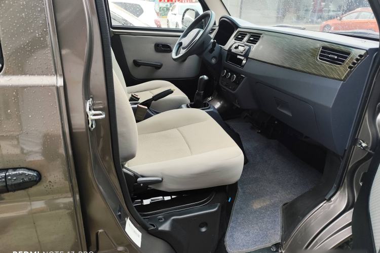Used Jinbei Hiace X30 2021 1.5L Standard Version Air-Conditioning-Free Bus China VI Emission Standard SWC15M Interior 5