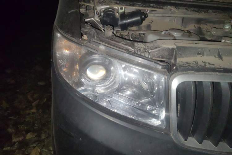 Used Jinbei Hiace X30 2021 1.5L Wealthy Single-Steaming Air-Conditioned Version Bus China VI Standard SWC15M Right Front Headlight