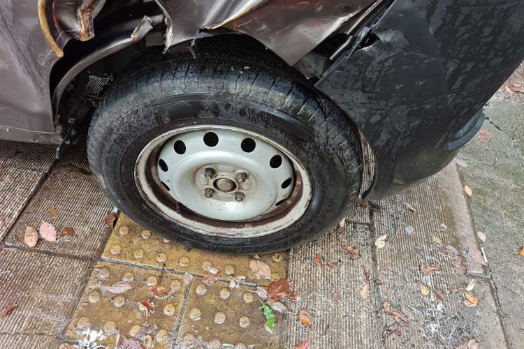 Used Jinbei Hiace X30 2021 1.5L Wealthy Single-Steaming Air-Conditioned Version Bus China VI Standard SWC15M Right Front Wheel Hub