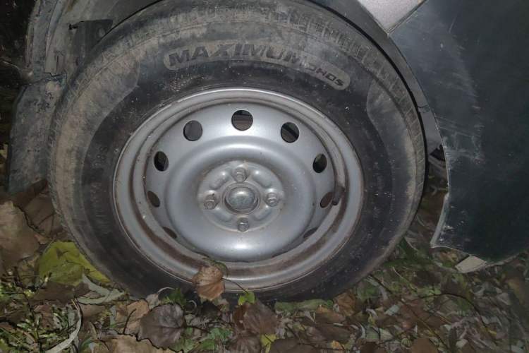 Used Jinbei Hiace X30 2021 1.5L Wealthy Single-Steaming Air-Conditioned Version Bus China VI Standard SWC15M Right Front Wheel Hub
