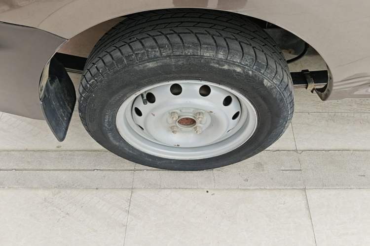 Used Jinbei Hiace X30 2021 1.5L Wealthy Edition Bus China VI Standard SWC15M Right Rear Wheel Hub