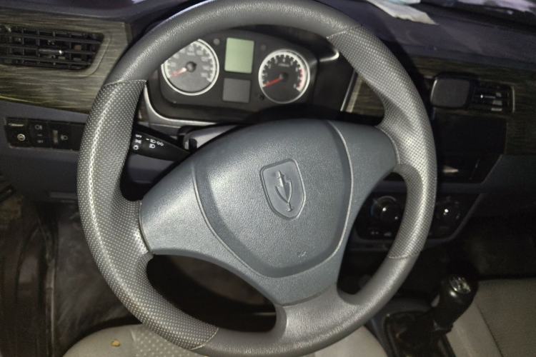 Used Jinbei Hiace X30 2021 1.5L Wealthy Single-Steaming Air-Conditioned Version Bus China VI Standard SWC15M Steering Wheel