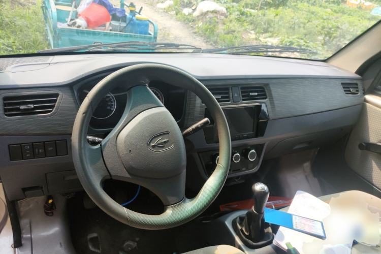 Used Jinbei Hiace X30 2021 1.5L Standard-Grade Central Air-Conditioned Van China VI Emission Standard SWC15M Center Console
