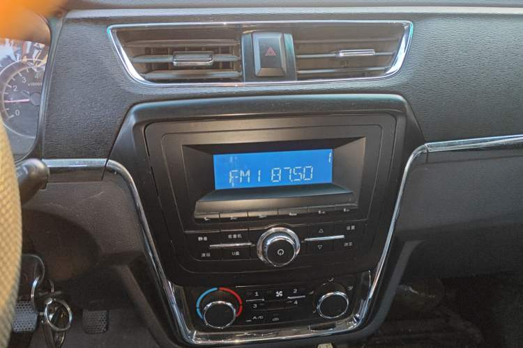 Used Jinbei Hiace X30 2021 1.5L Comfort Model Air-Conditioner-Free Version National VI Standard SWC15M Bus Audio And AC Panel