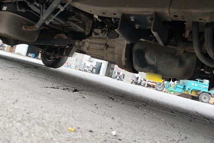 Used Jinbei Hiace X30 2021 1.5L Wealthy Edition Bus China VI Standard SWC15M Chassis Front Right