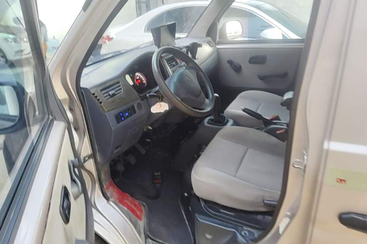 Used Jinbei Hiace X30 2021 1.5L Wealthy Van China VI Standard SWC15M Driver Seat