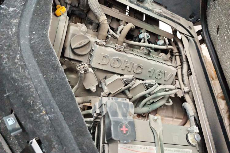 Used Jinbei Hiace X30 2021 1.5L Wealthy Edition Bus China VI Standard SWC15M Engine Bay Right