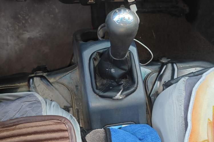 Used Jinbei Hiace X30 2021 1.5L Comfort Model Air-Conditioner-Free Version National VI Standard SWC15M Bus Gear Lever
