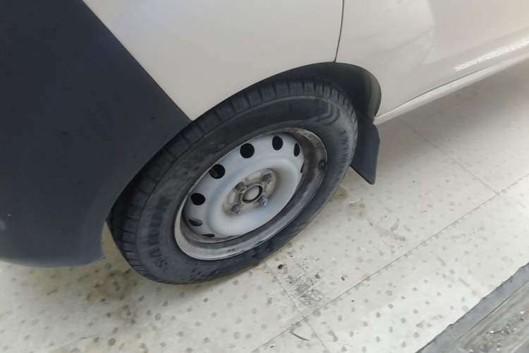 Used Jinbei Hiace X30 2021 1.5L Wealthy Van China VI Standard SWC15M Left Front Wheel Hub