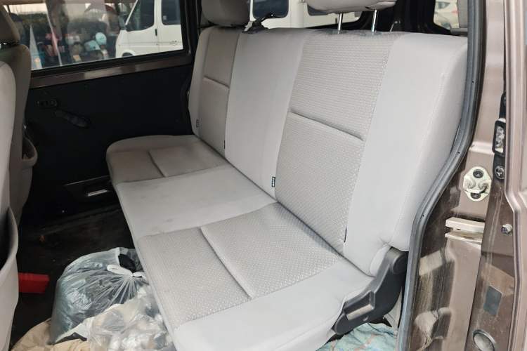 Used Jinbei Hiace X30 2021 1.5L Wealthy Edition Bus China VI Standard SWC15M Left Rear Seat