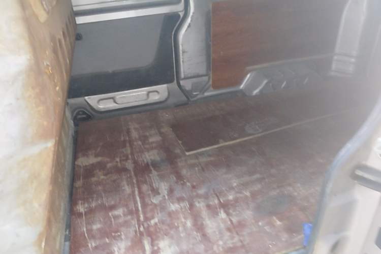 Used Jinbei Hiace X30 2021 1.5L Wealthy Van China VI Standard SWC15M Left Rear Seat