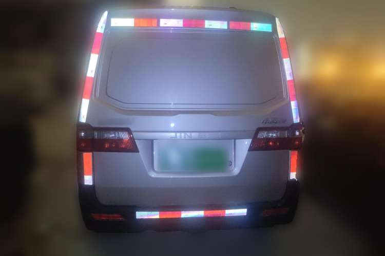 Used Jinbei Hiace X30 2021 1.5L Comfort Plus Central Air-Conditioned Van China VI Standard SWC15M Rear